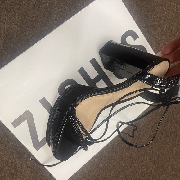 Schultz - Picture 2 of 3